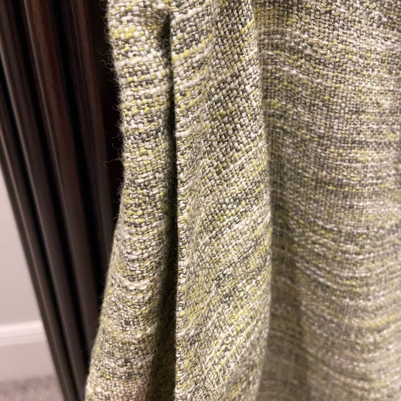 Vintage Ann Taylor Skirt (worn once) Size 8, Fine Italian Fabric w/pockets - Picture 10 of 10